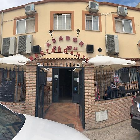 Hostal Sesena Exterior photo