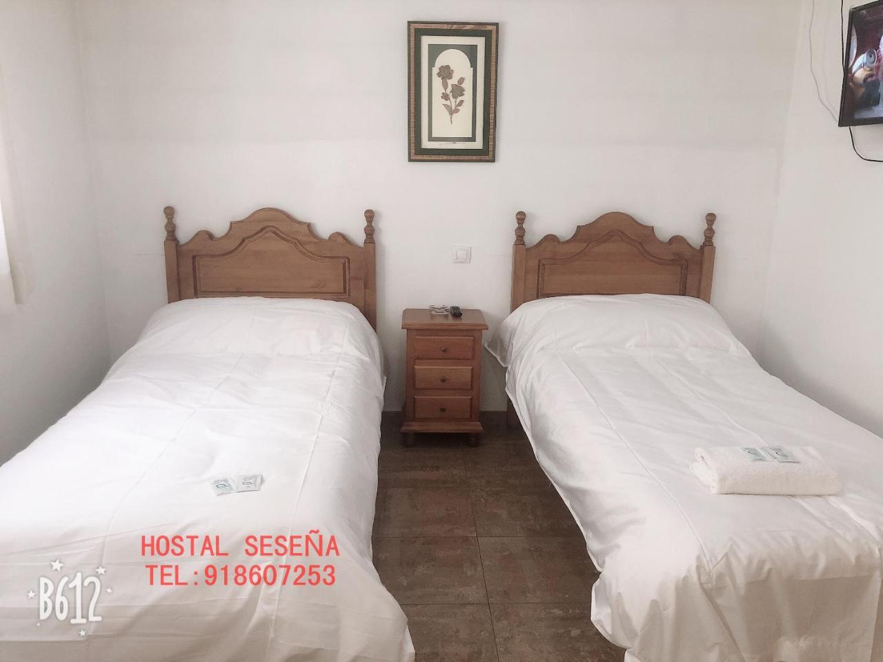 Hostal Sesena Exterior photo